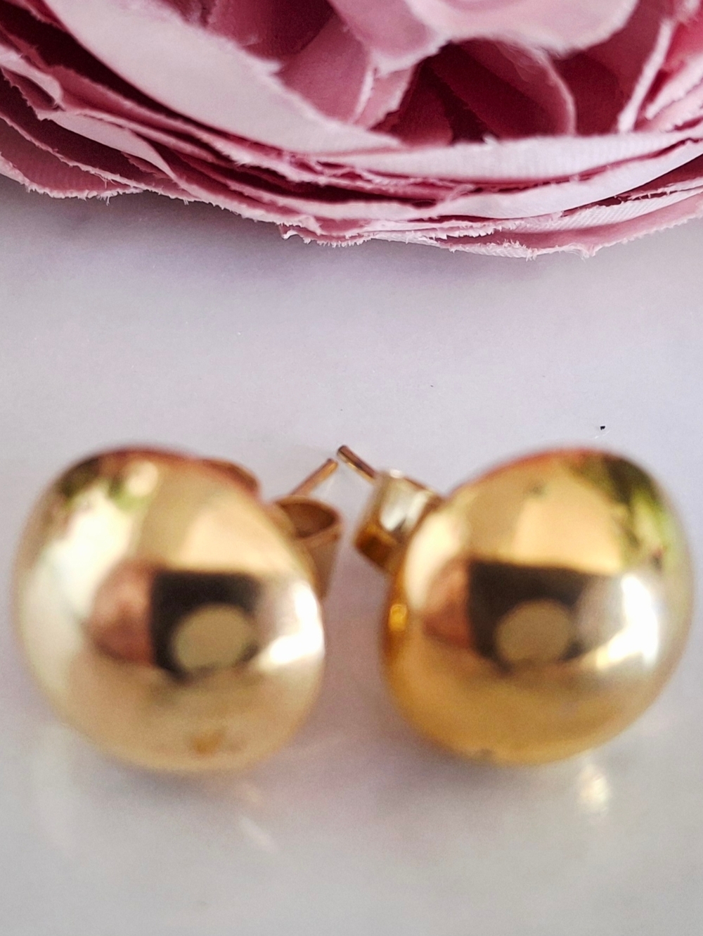 Vintage 80s ✨️💛Shiny Gold Stud Earrings